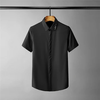 2020 ensfarvet Herre Skjorter Luksus Metal Dekoration kortærmet Herre Skjorter Mode Slim Fit Mandlige Shirts Plus Størrelse 4XL