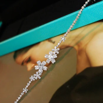Aazuo Real 18K Ren Solid Hvid Guld Ægte Diamanter 1.45 ct Klassiske Blomst Armbånd Til Kvinde Fornemme Trendy forlovelsesfest