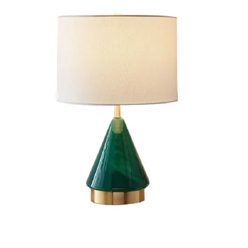 Amerikanske Green Keramiske Trekant Glas Bordlampe Soveværelse Sengelamper Moderne Enkle, Kreative Mode Personlig Bordlampe