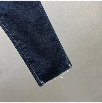 Kvinder 2021 Vinter Nye Multi-knappen Høj Talje Velvet Jeans Damer Europæiske Mode Slankende Europæiske Tappered Blyant Denim Bukser