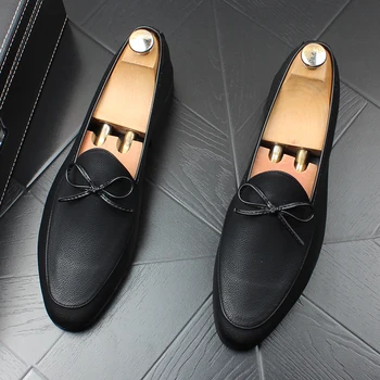 Mænd fashion naturlige læder kvaster sko sort slip-on kørsel sko sommer ryger tøfler åndbar loafers chaussure homme