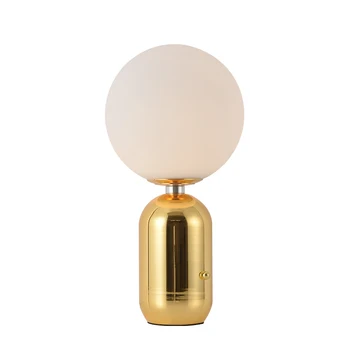 Nordisk postmoderne LED bordlampe Nordiske moderne minimalistisk soveværelse bedside-undersøgelse kreative personlighed glas bolden bordlampe